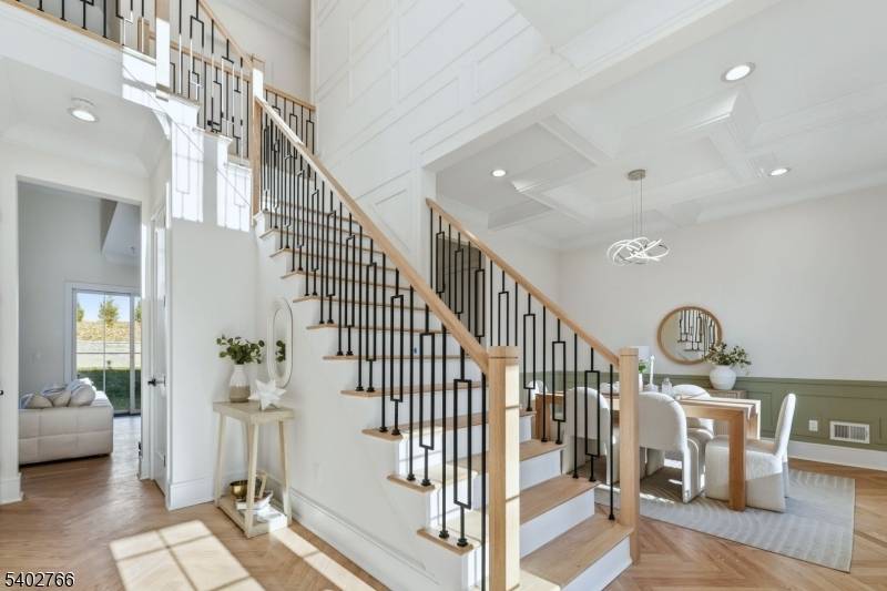 Livingston Twp., NJ 07039,30 Grand Terrace