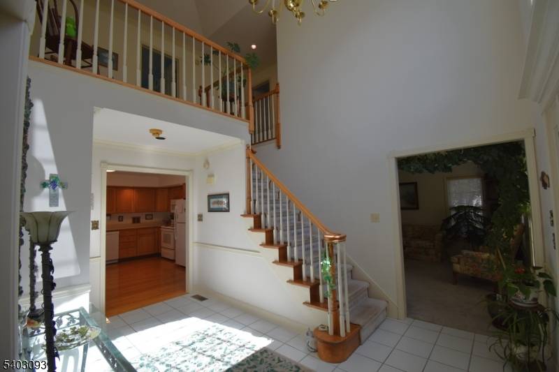 Pennsylvania, NJ 18051,2215 Apple