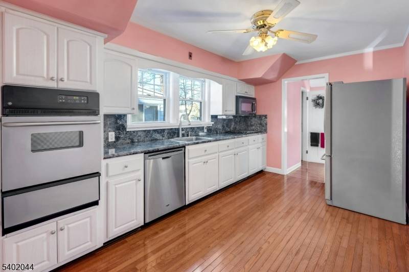 Bloomfield Twp., NJ 07003,208 W Passaic Ave