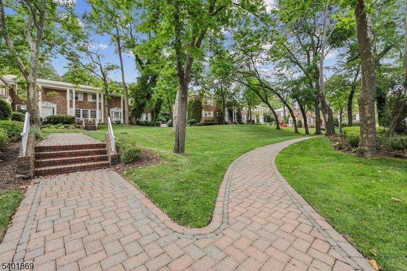 Montclair Twp., NJ 07042,12 S Mountain Ave #25