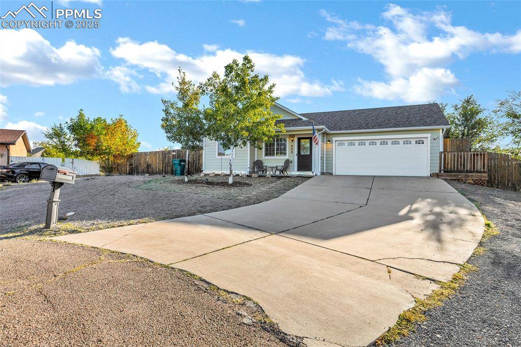 Pueblo, CO 81007,800 S Dogwood CT