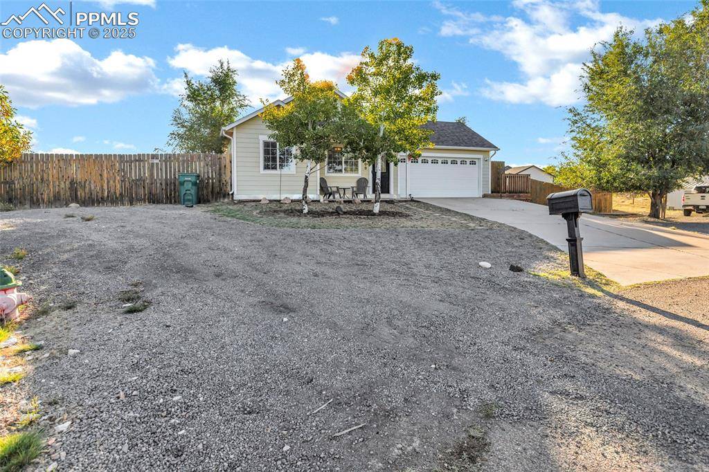 Pueblo, CO 81007,800 S Dogwood CT