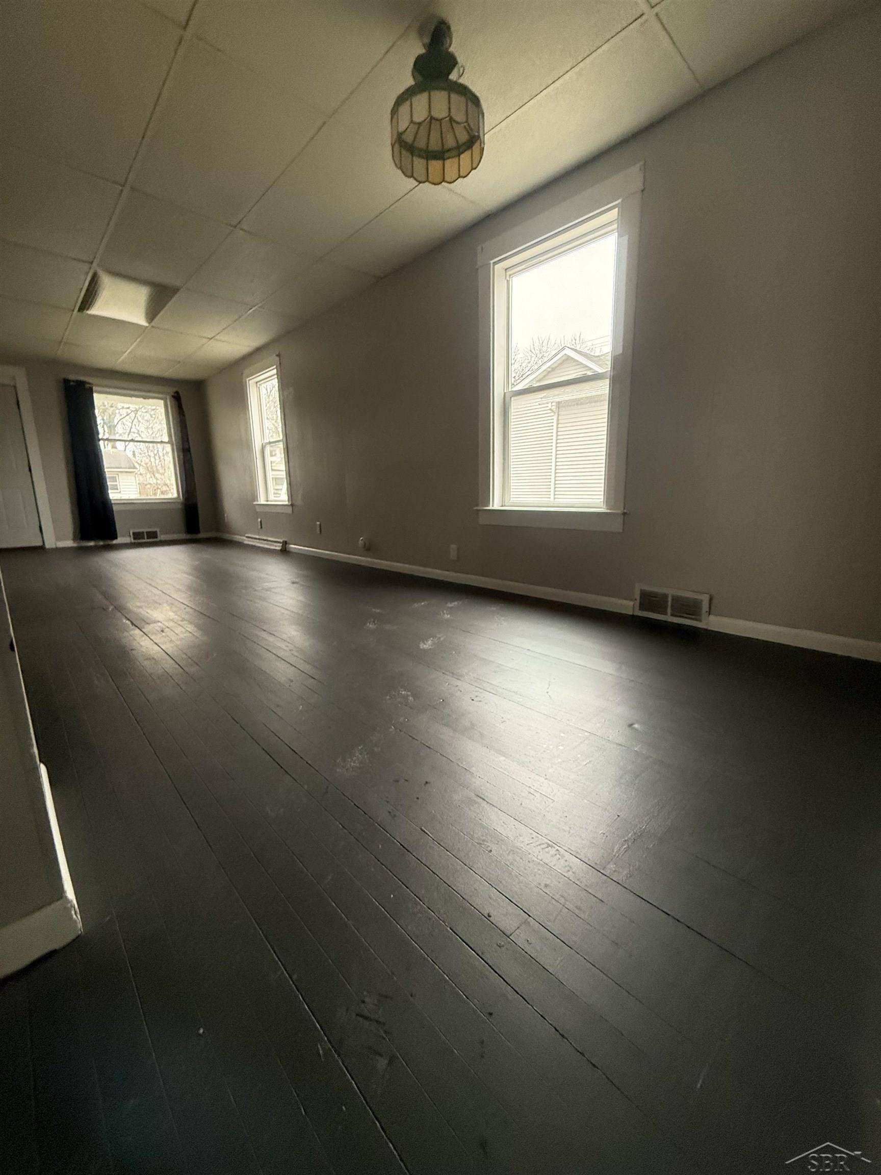 Saginaw, MI 48602,907 N Mason ST