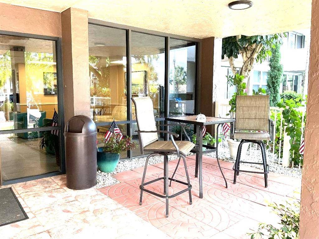 Pompano Beach, FL 33062,777 S Federal Hwy #RP604