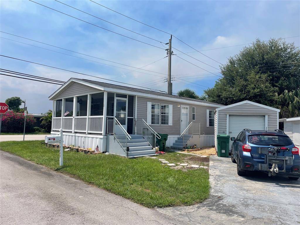 Davie, FL 33324,8581 SW 16th St