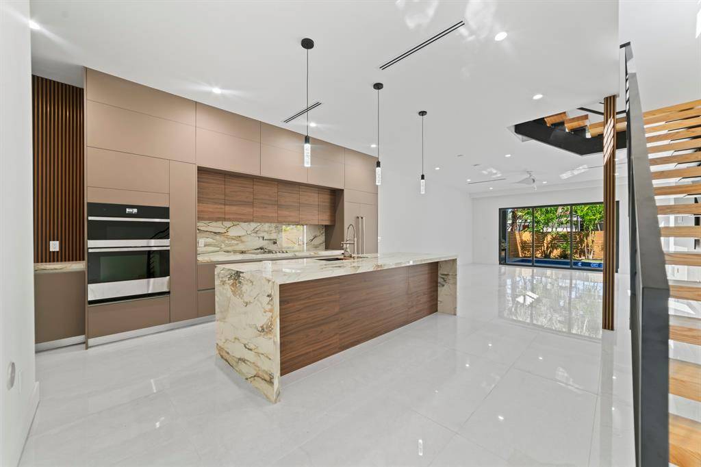 Fort Lauderdale, FL 33304,1314 NE 13th Ave