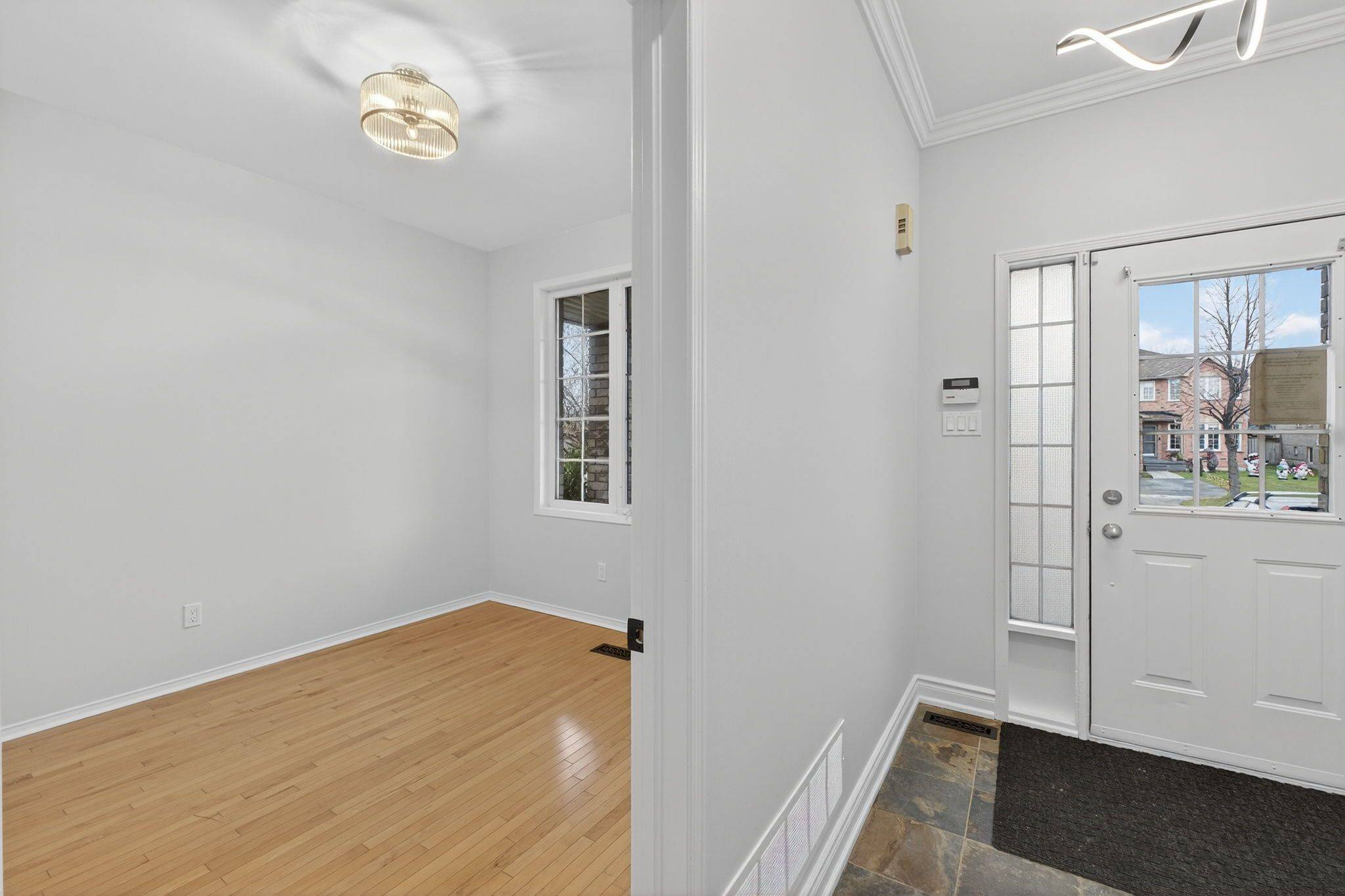 Barrie, ON L4M 6T1,100 Tunbridge RD