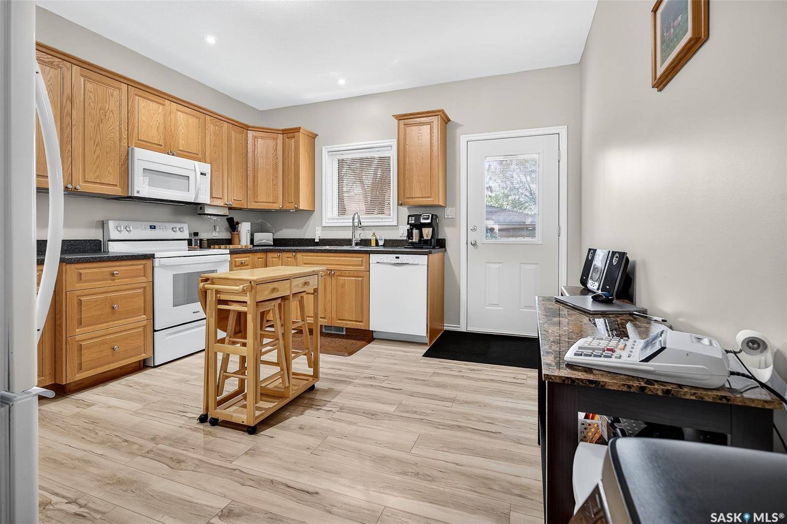 Moose Jaw, SK S6H 2K4,551B Caribou STREET W