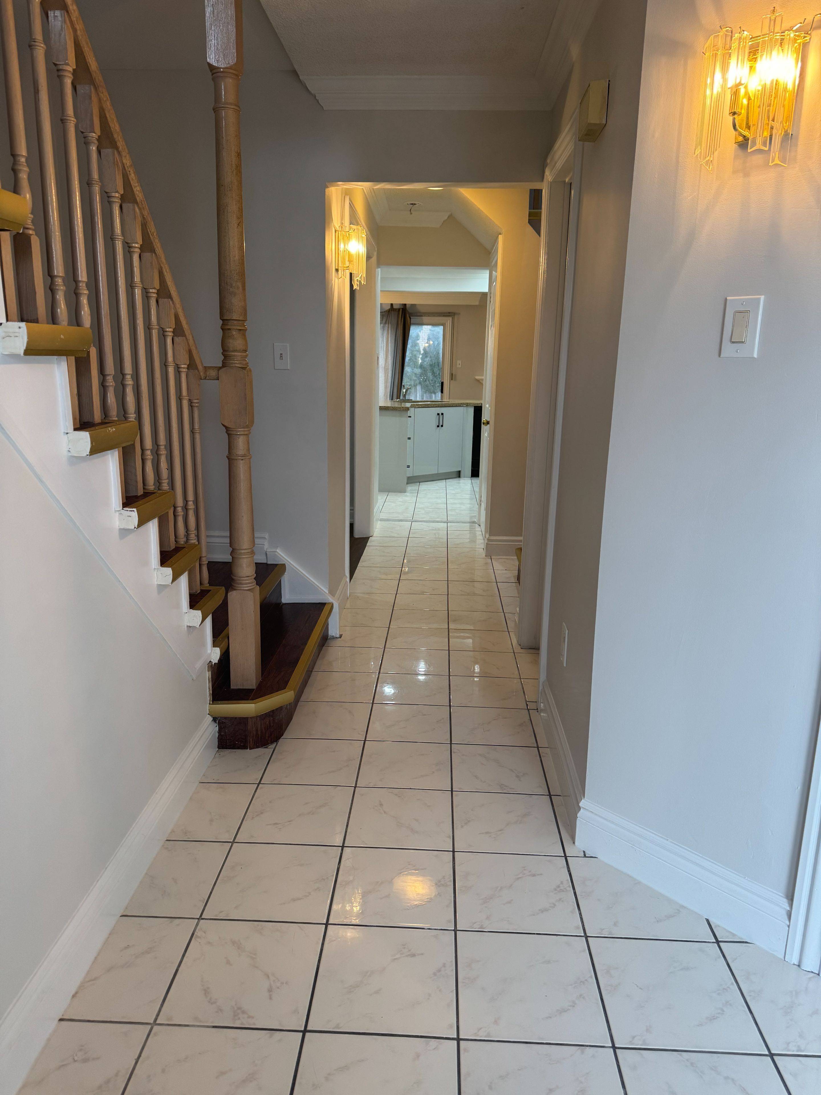 Brampton, ON L6Y 4S2,16 Langdale CRES