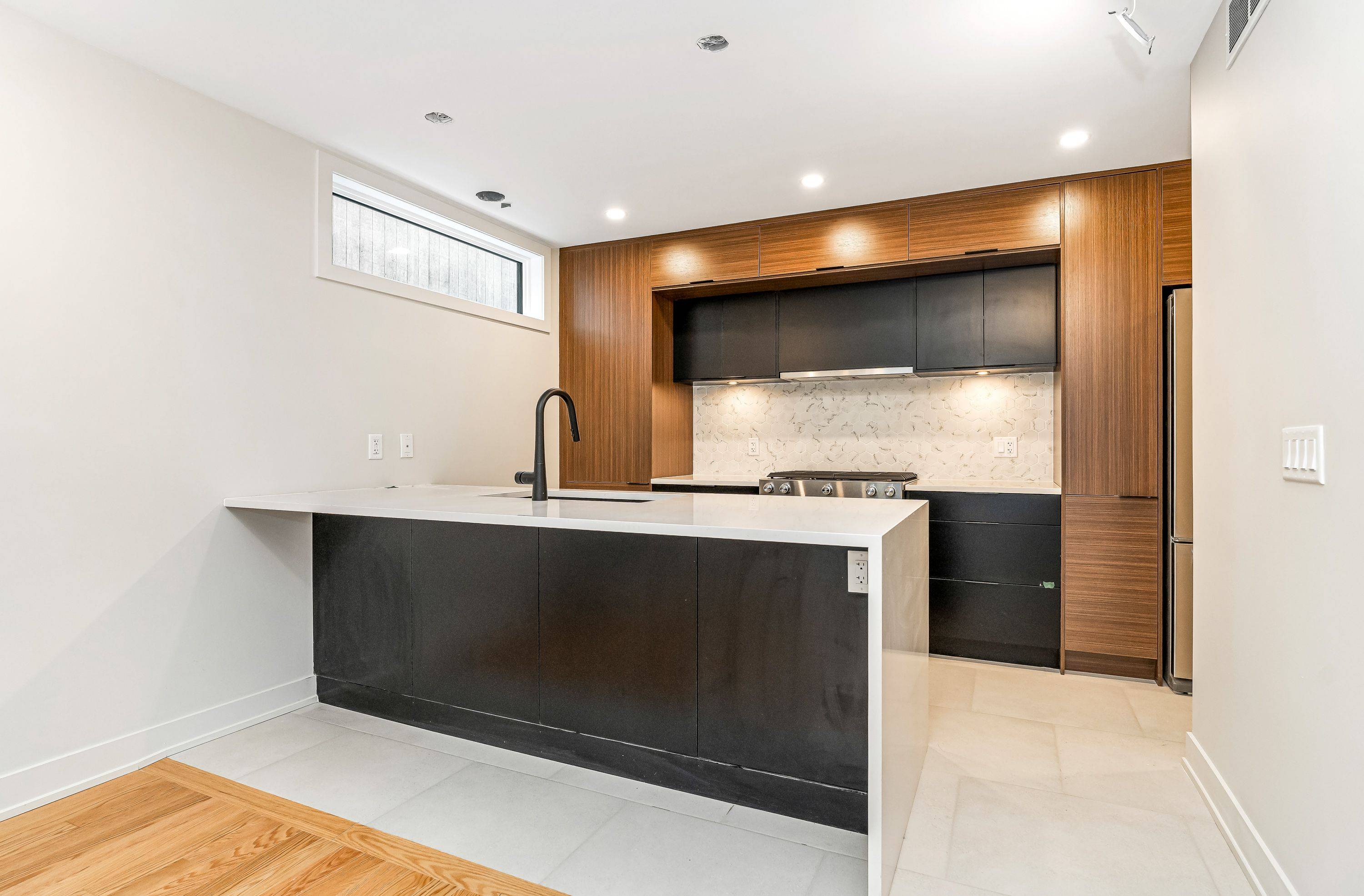 Carlingwood - Westboro And Area, ON K2A 1Z8,512 Roosevelt AVE ##B