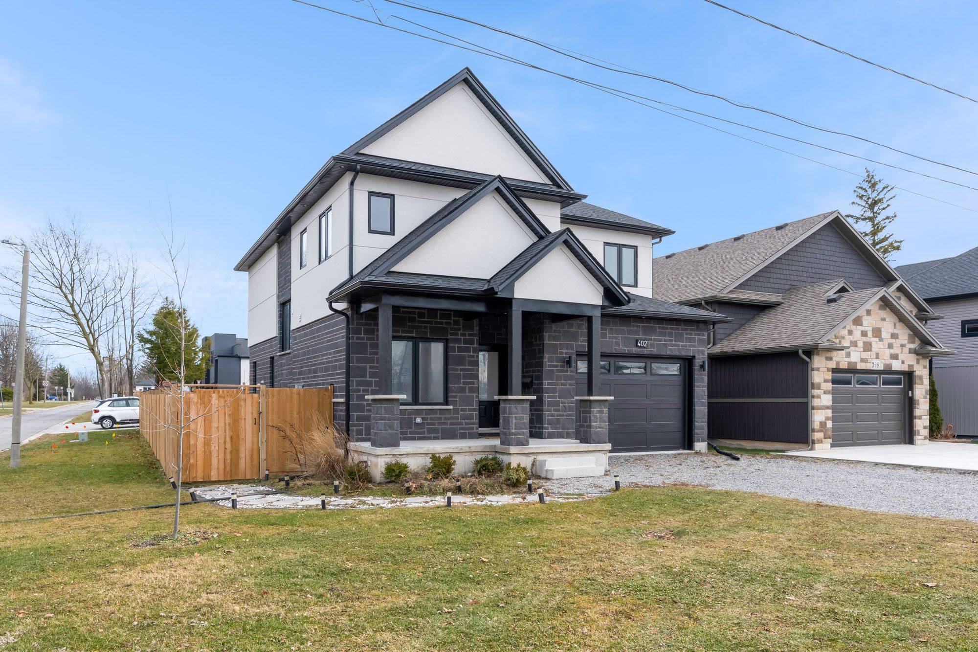 Welland, ON L3C 1E1,402 Aqueduct ST