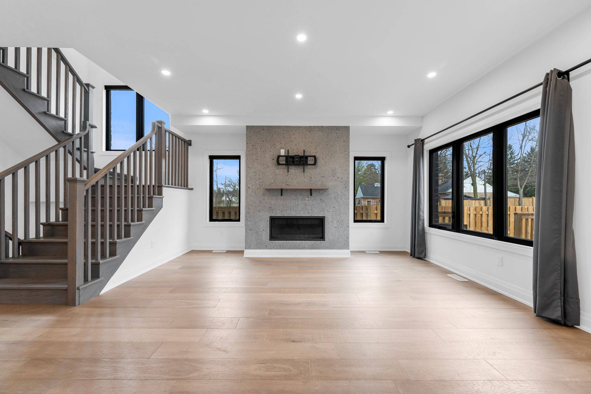 Welland, ON L3C 1E1,402 Aqueduct ST