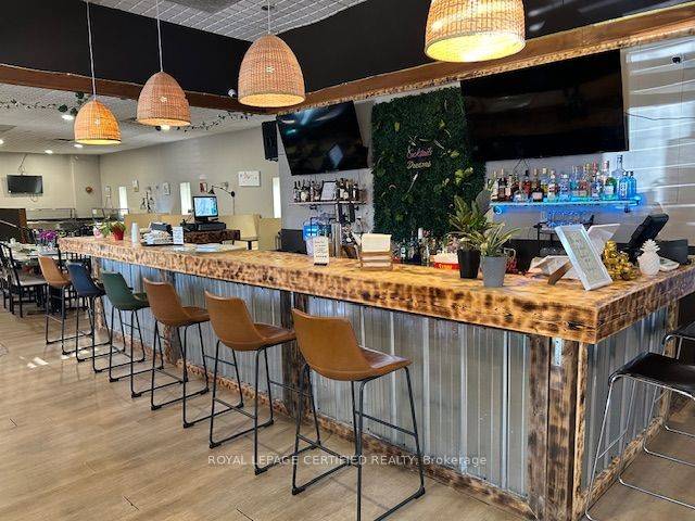 Guelph, ON N1H 2Z3,44 Macdonell ST