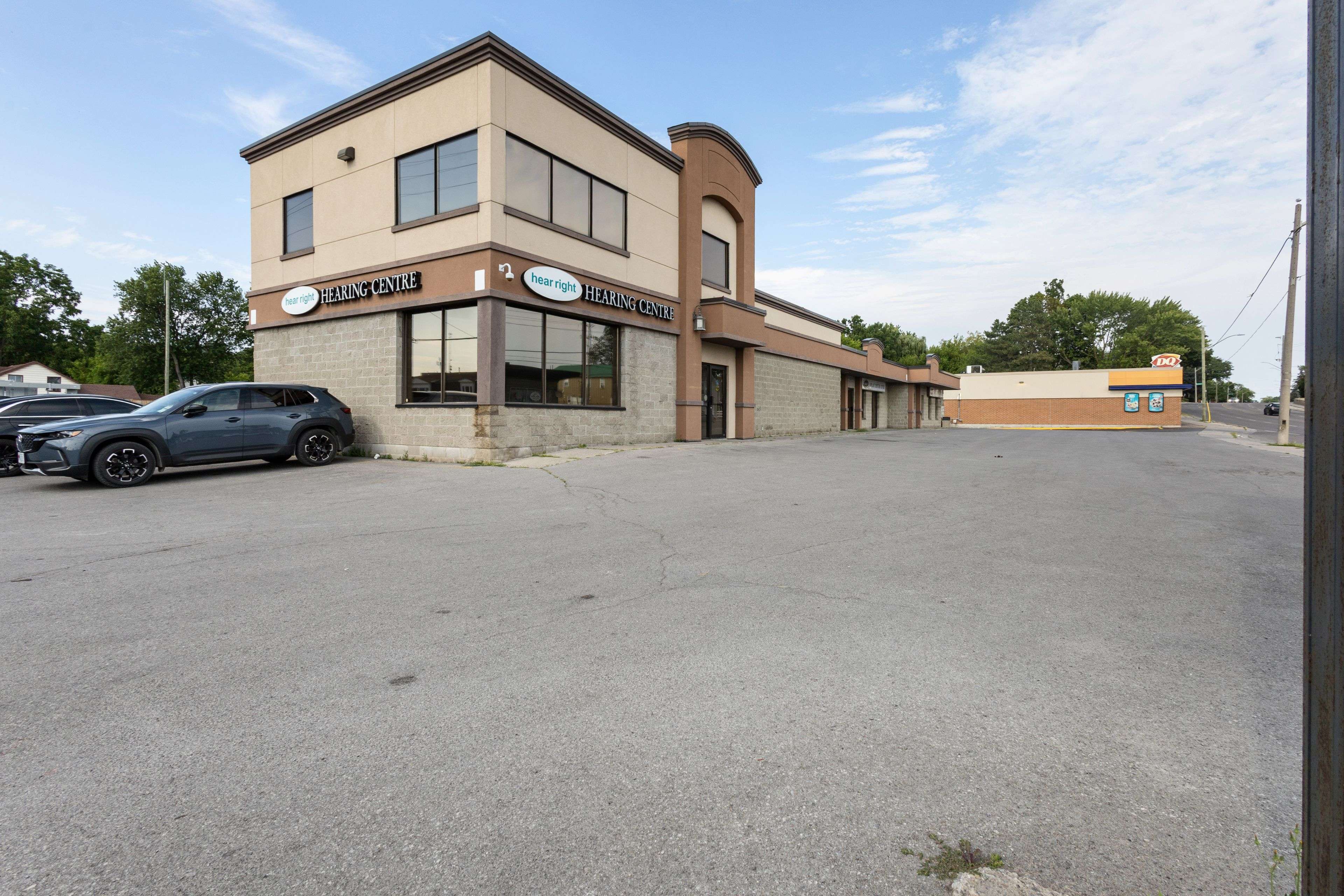 Belleville, ON K8N 1C1,66 Dundas ST E #B