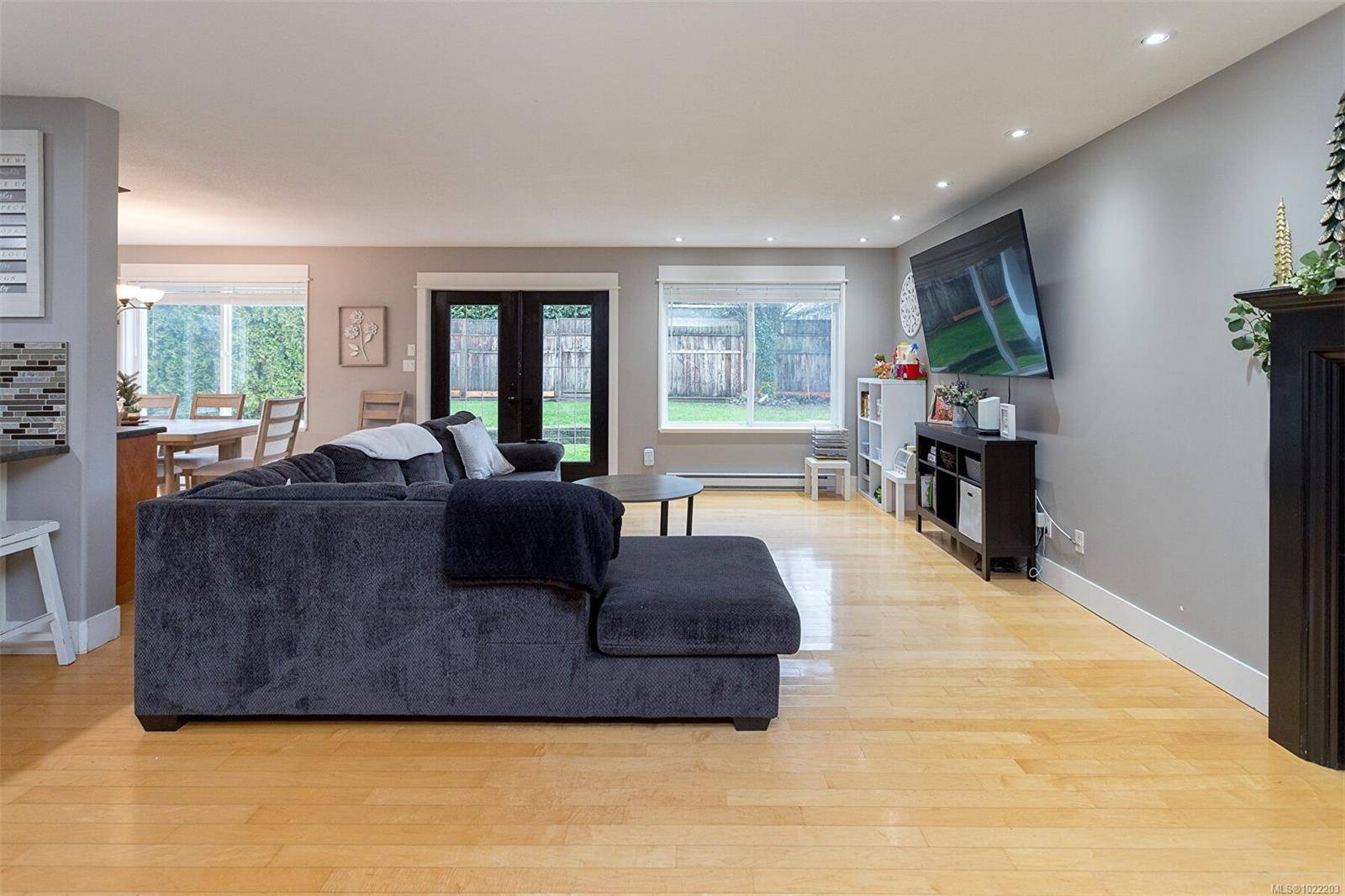 Cobble Hill, BC V0R 1L3,3649 Holland Ave