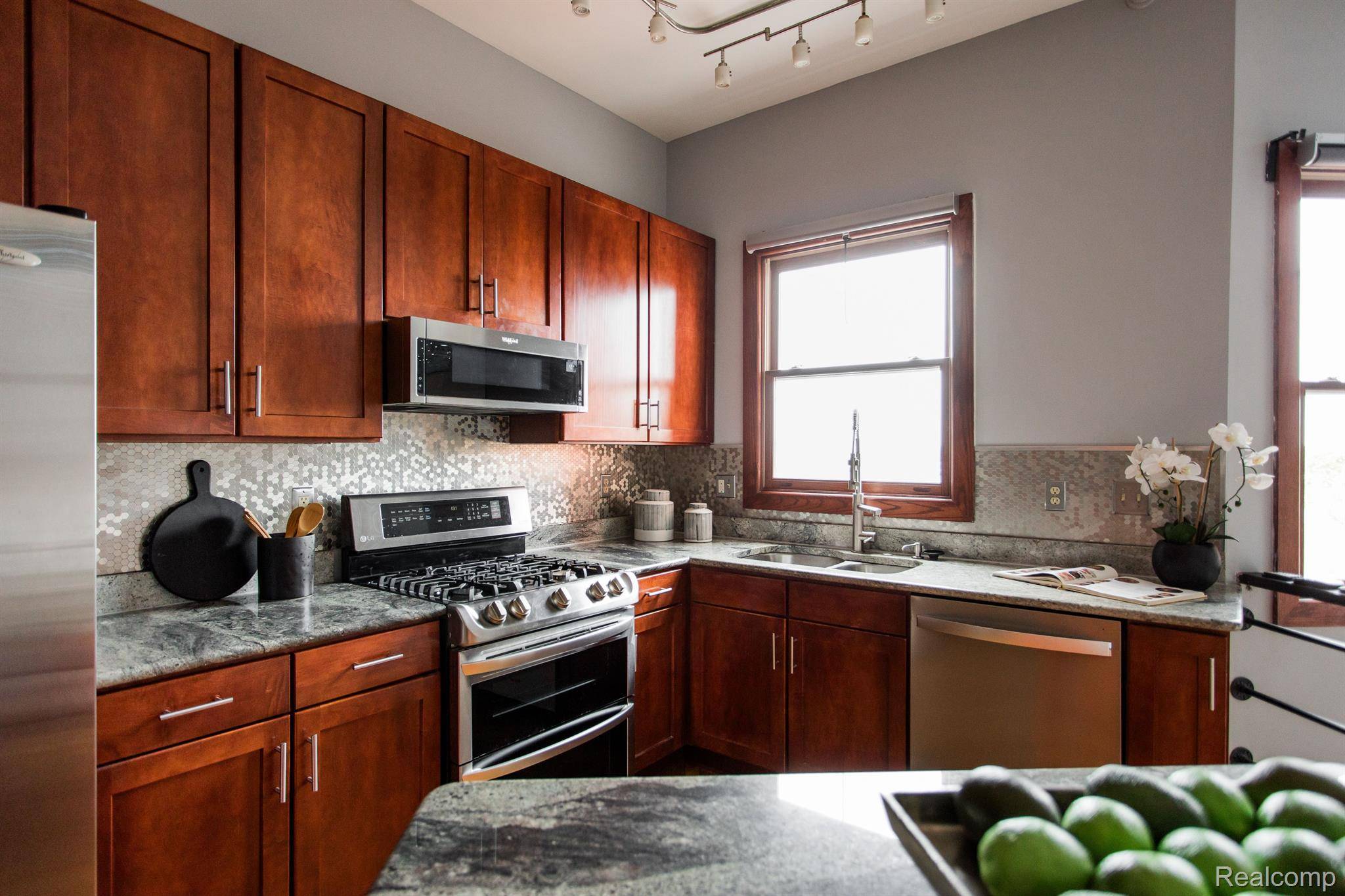 Detroit, MI 48207,1395 ANTIETAM AVE #49