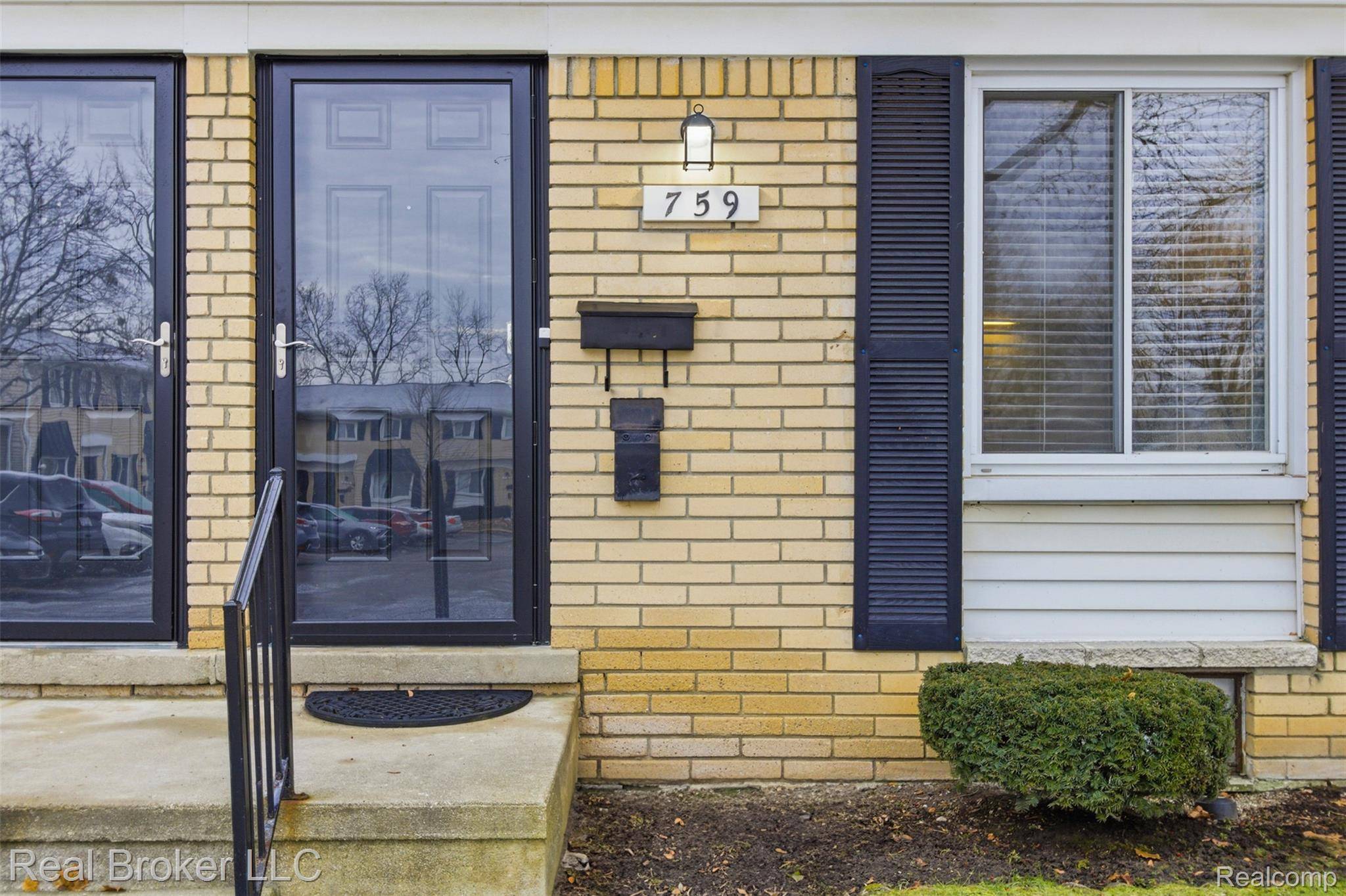 Milford, MI 48381,759 Hilldale CIR