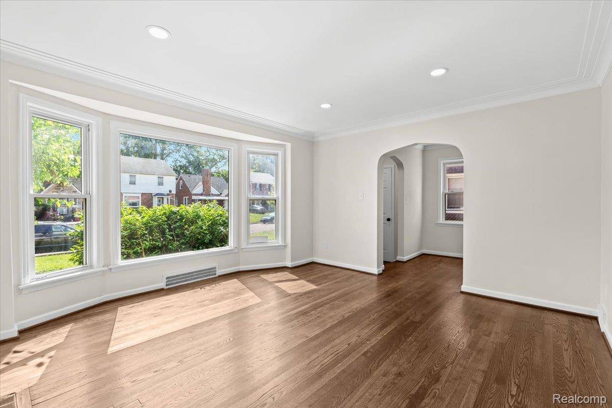 Detroit, MI 48221,18639 Kentucky ST