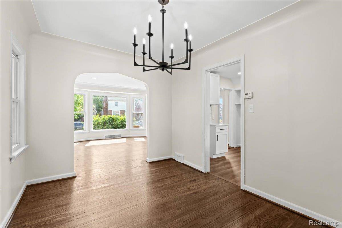 Detroit, MI 48221,18639 Kentucky ST