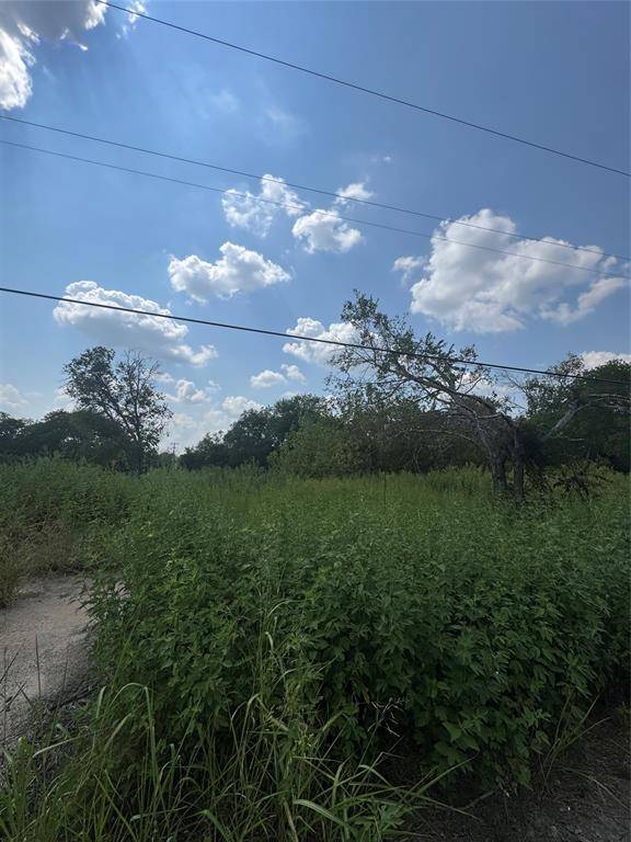 Mart, TX 76664,301 N Waco St