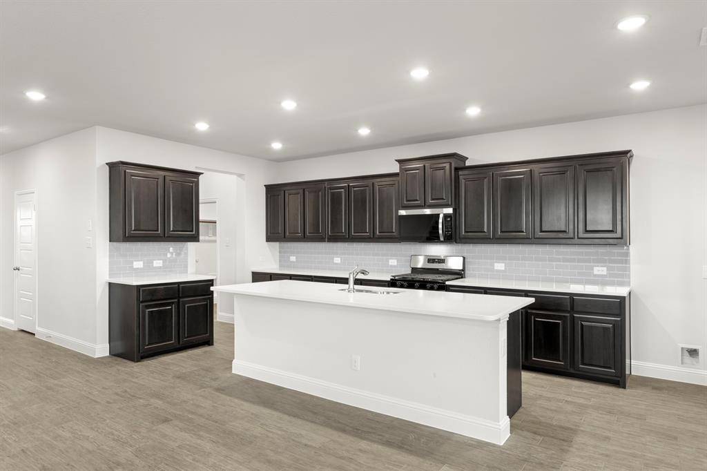 Balch Springs, TX 75181,125 Meadow Road