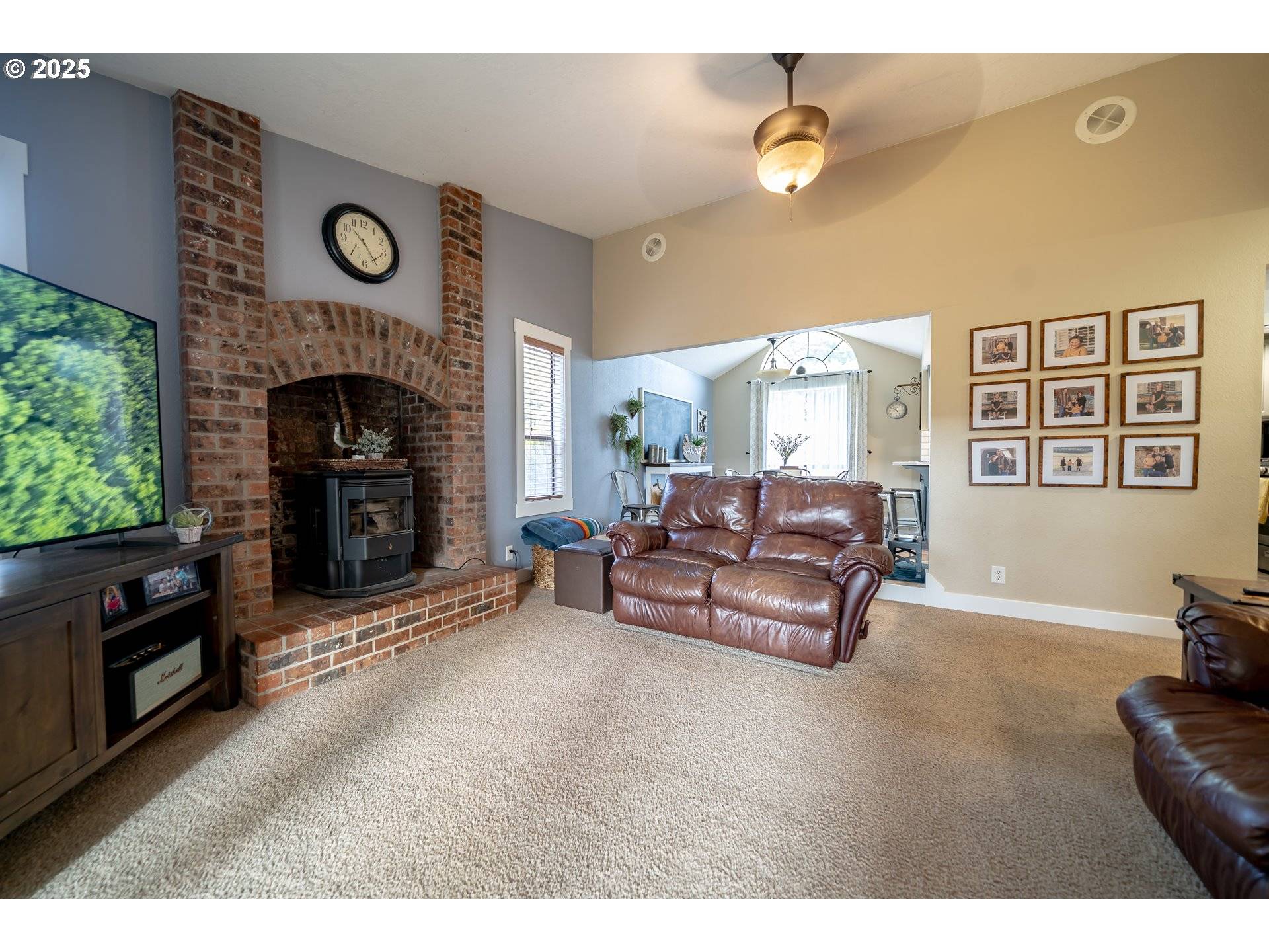 Stayton, OR 97383,1364 DAWN DR