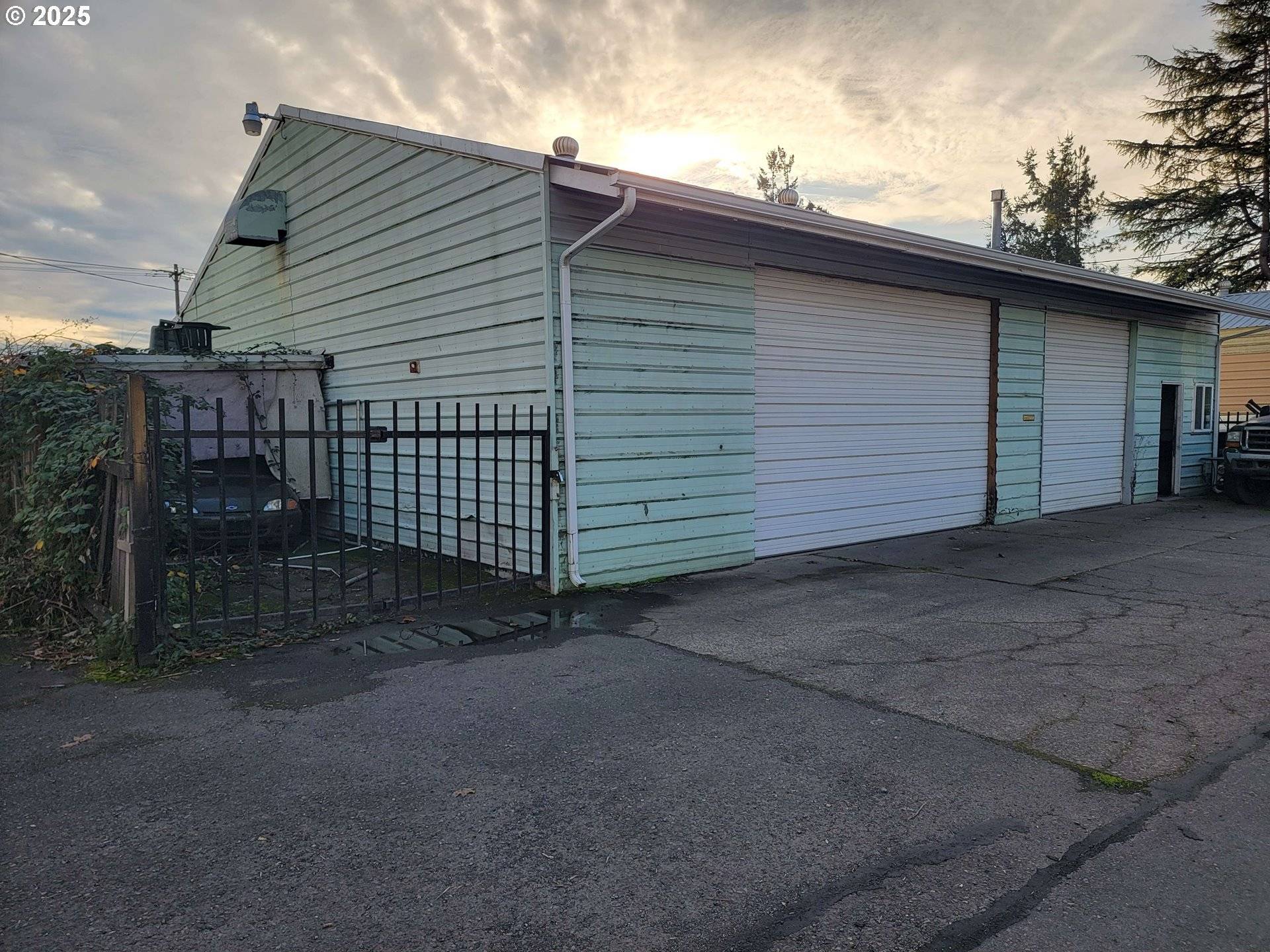 Springfield, OR 97477,1089 28TH ST