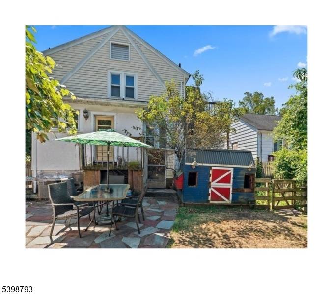 West Orange Twp., NJ 07052,21 Robertson Rd