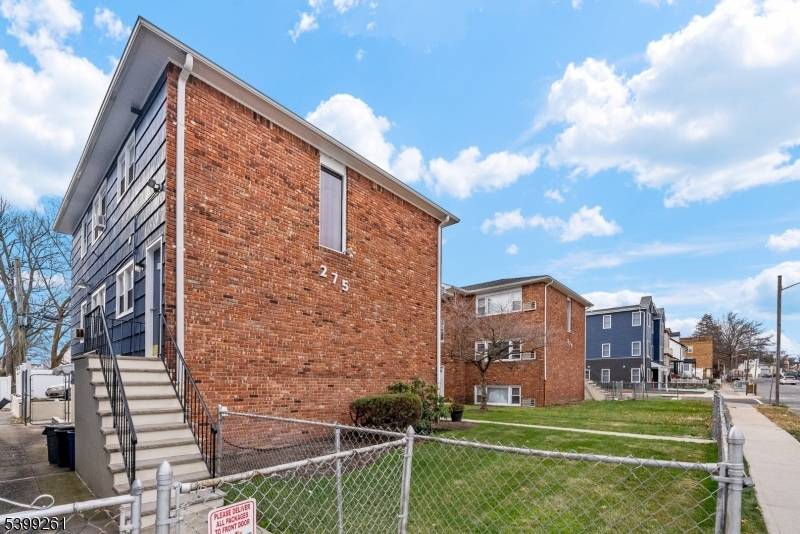 East Orange City, NJ 07018,275 Rhode Island Ave