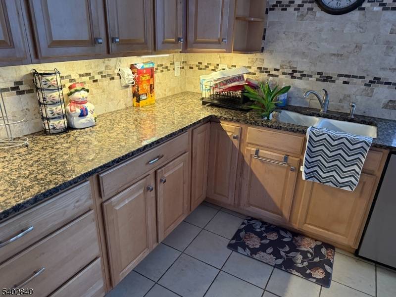 Jefferson Twp., NJ 07438,5 Park Lane