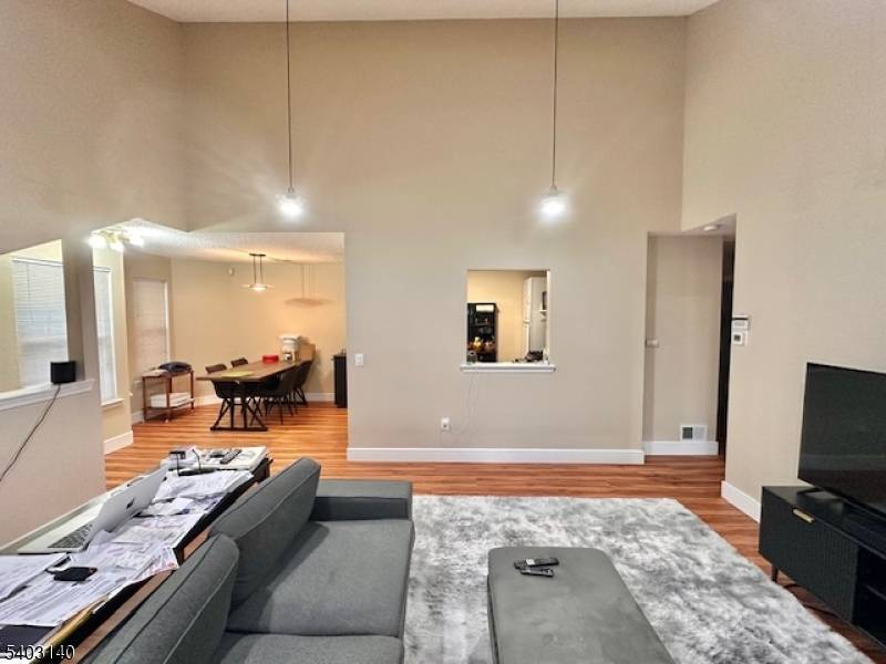 Sayreville Boro, NJ 08859,211 Sunshine Ct