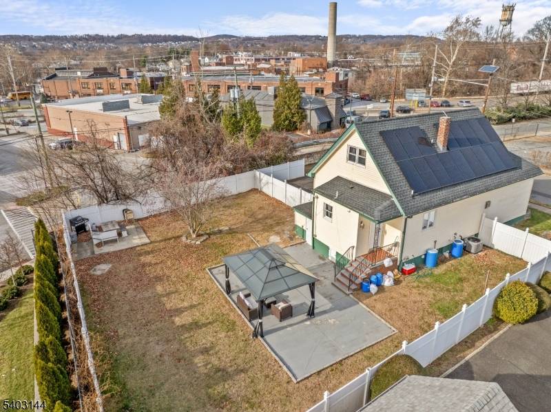 Fair Lawn Boro, NJ 07410,7-02 Lake St