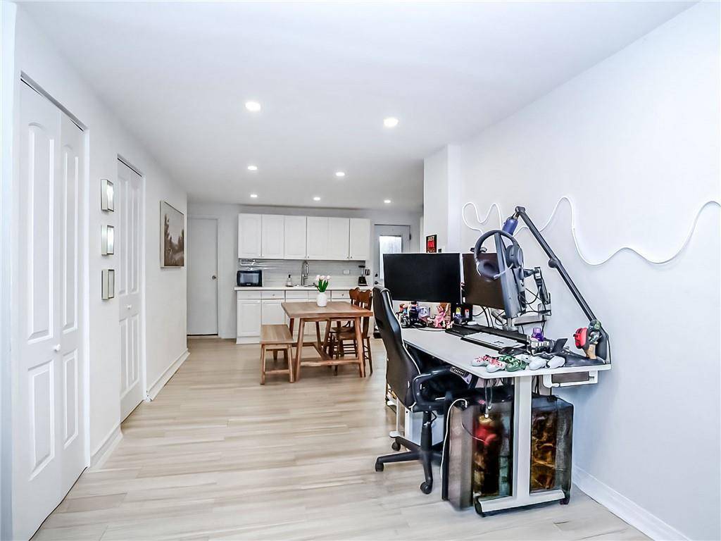 Brooklyn, NY 11205,124 Hall ST