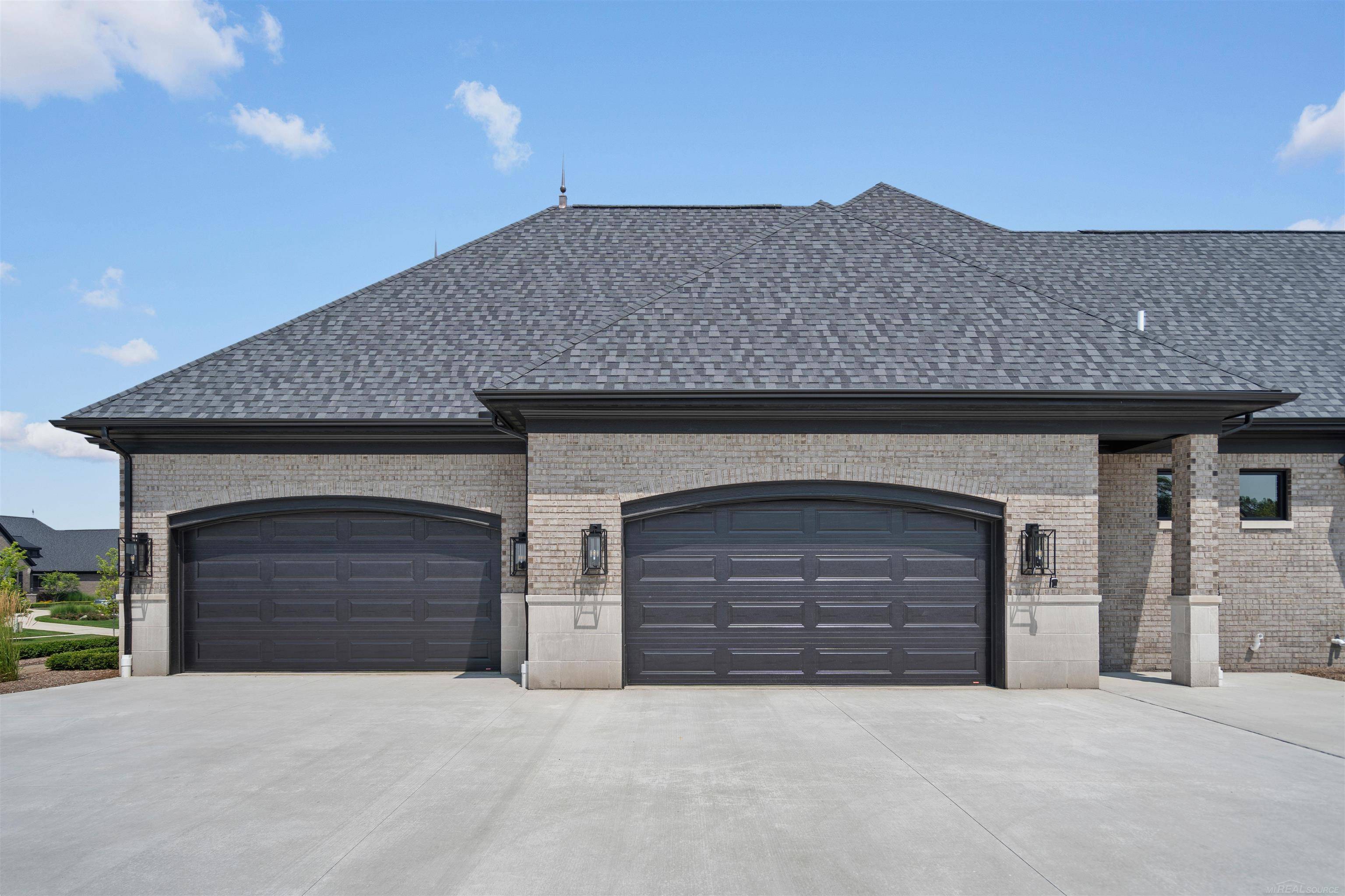 Washington Twp, MI 48094,61570 Cotswold DR