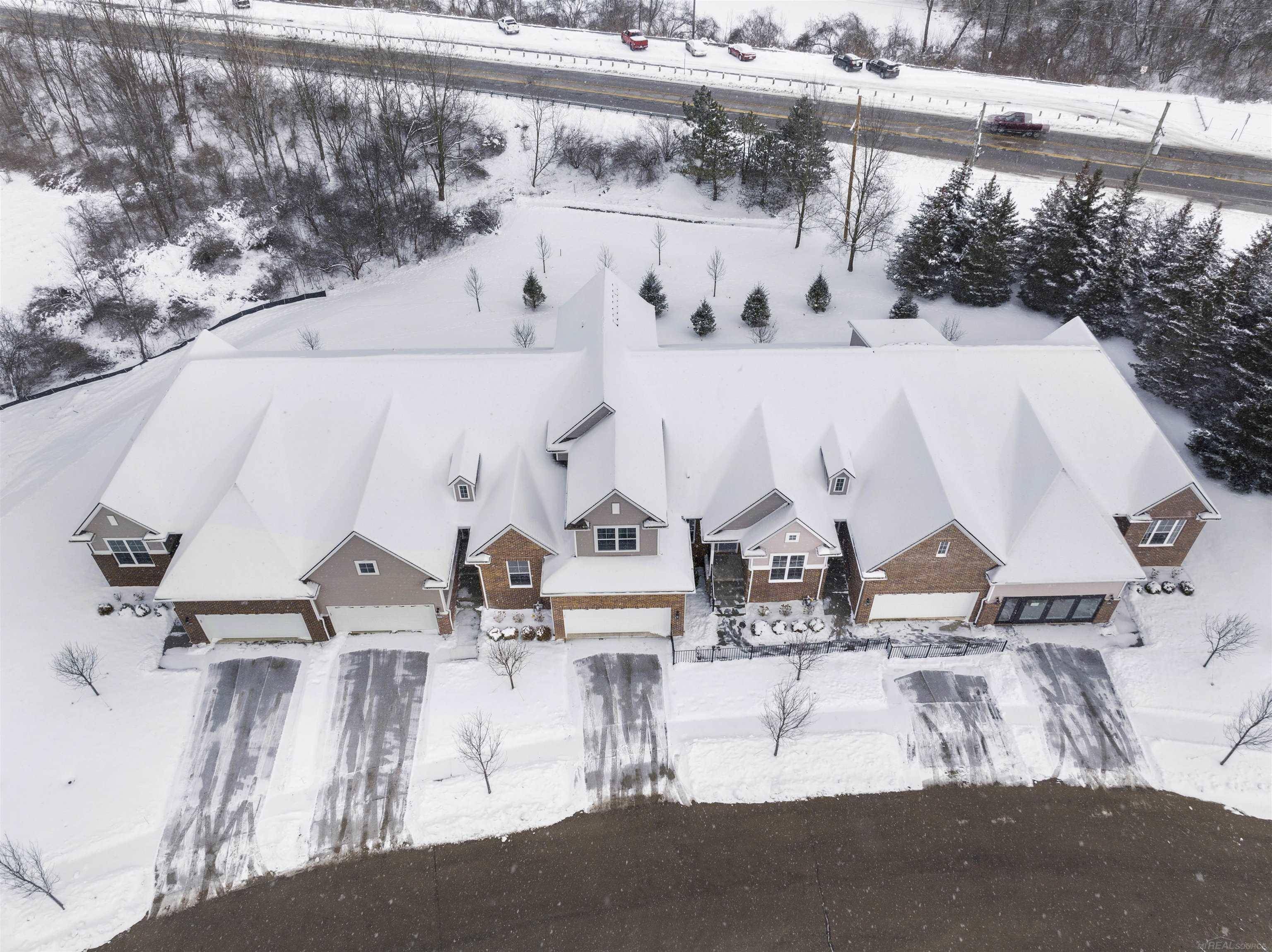 Howell, MI 48855,2209 Chase DR