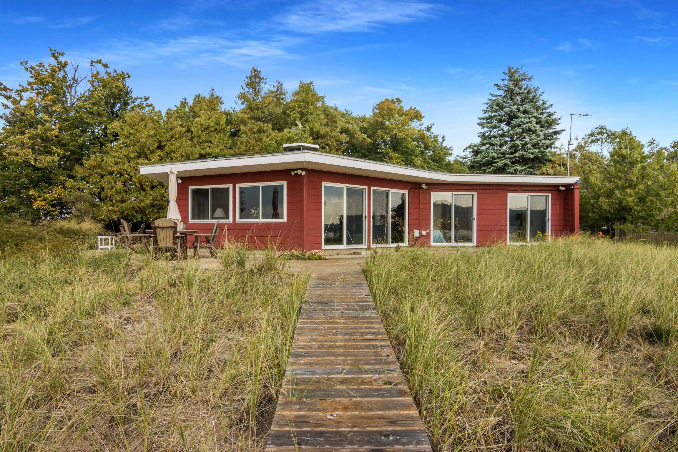 Arcadia, MI 49613,16560 Starke RD