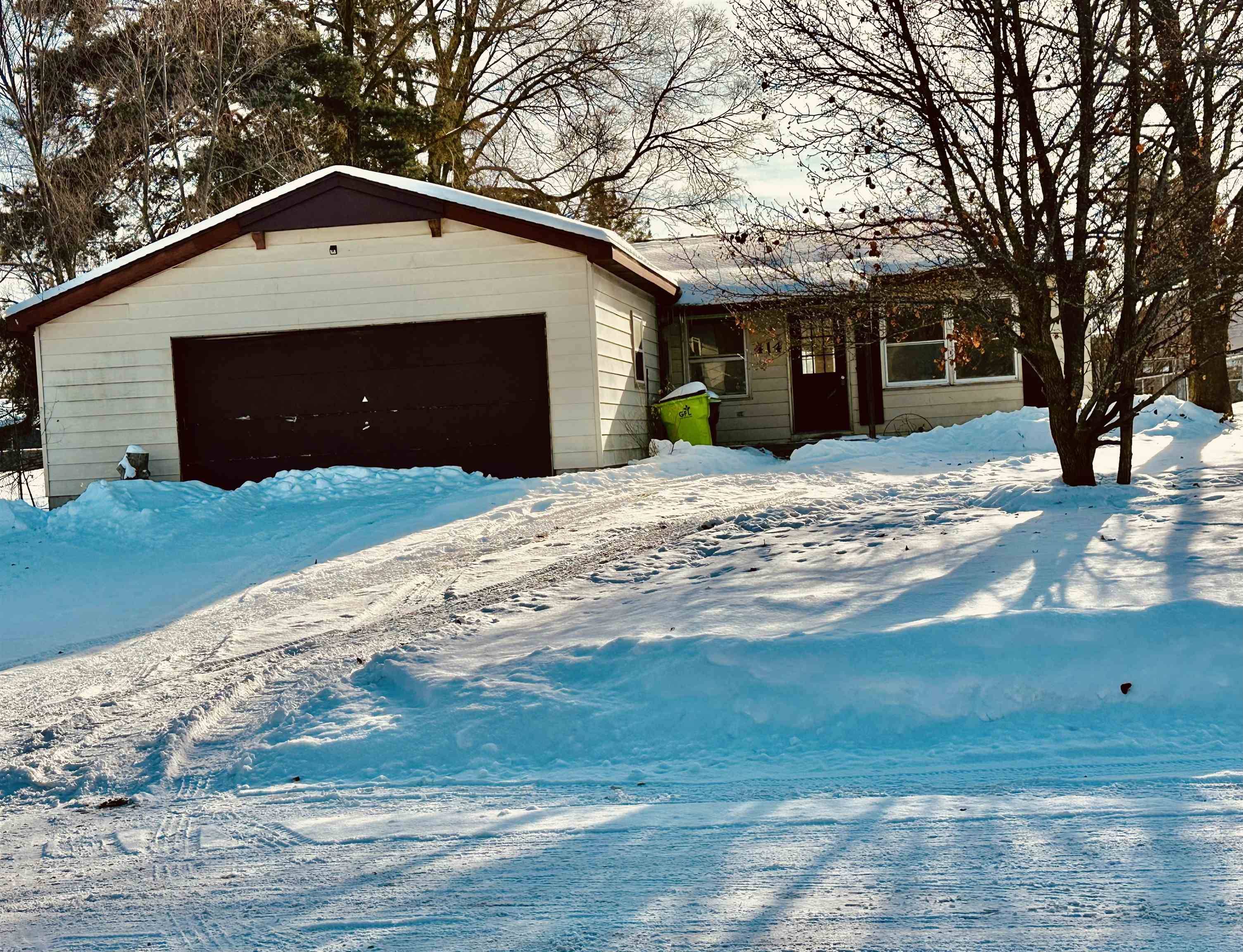 Clare, MI 48617,414 Cottage AVE