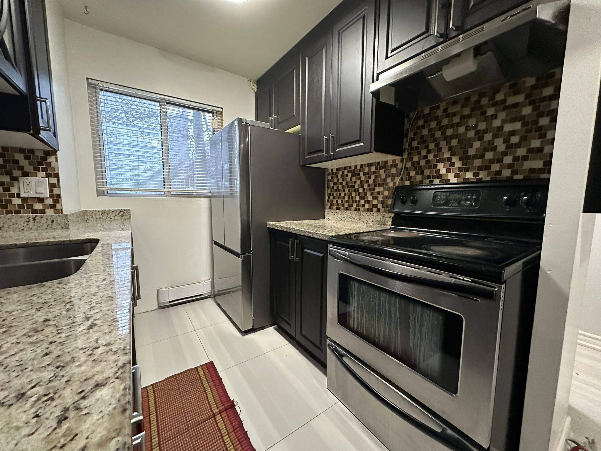 Toronto C11, ON M3C 2Y9,140 Leeward Glenway #117