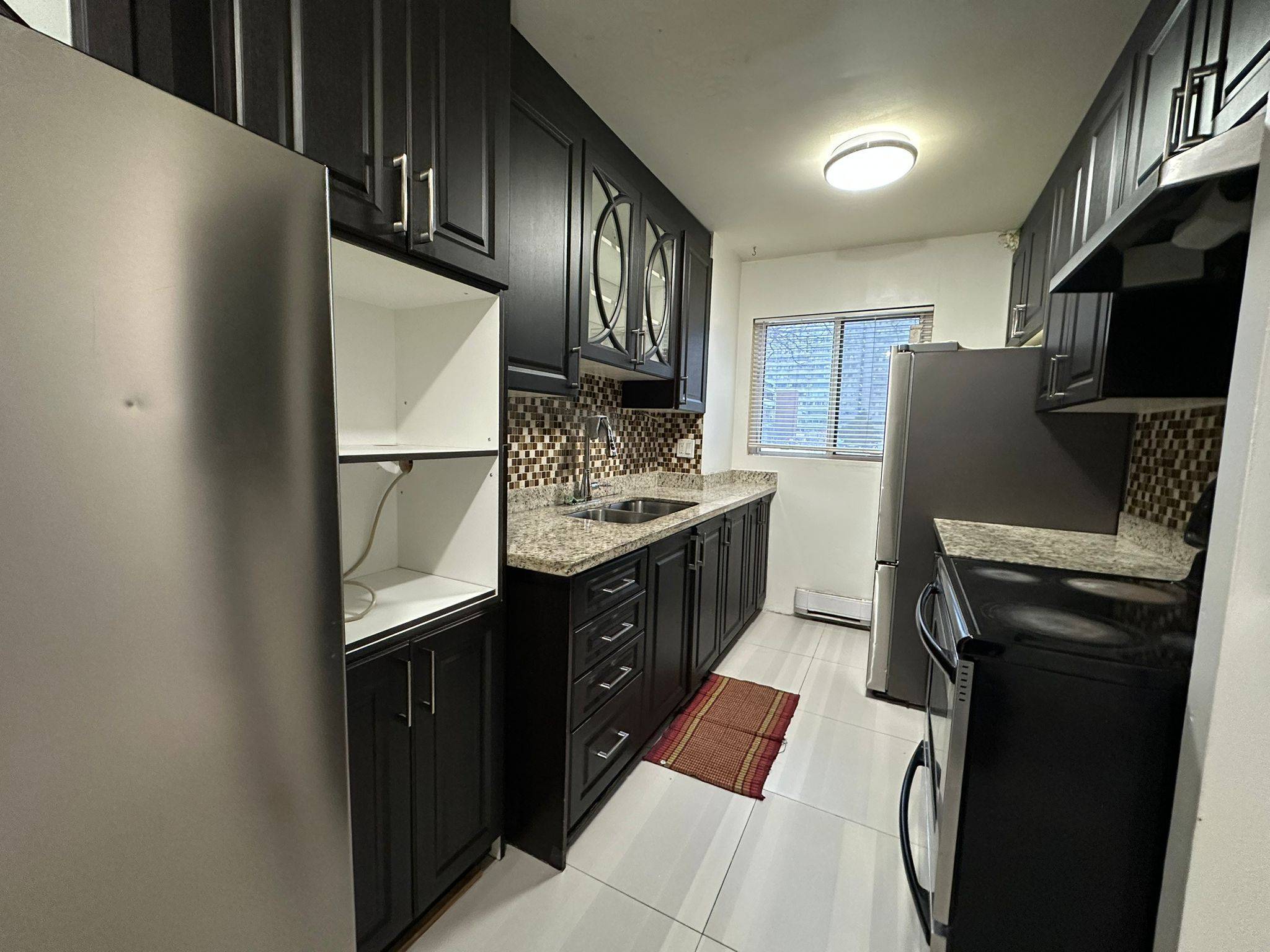 Toronto C11, ON M3C 2Y9,140 Leeward Glenway #117