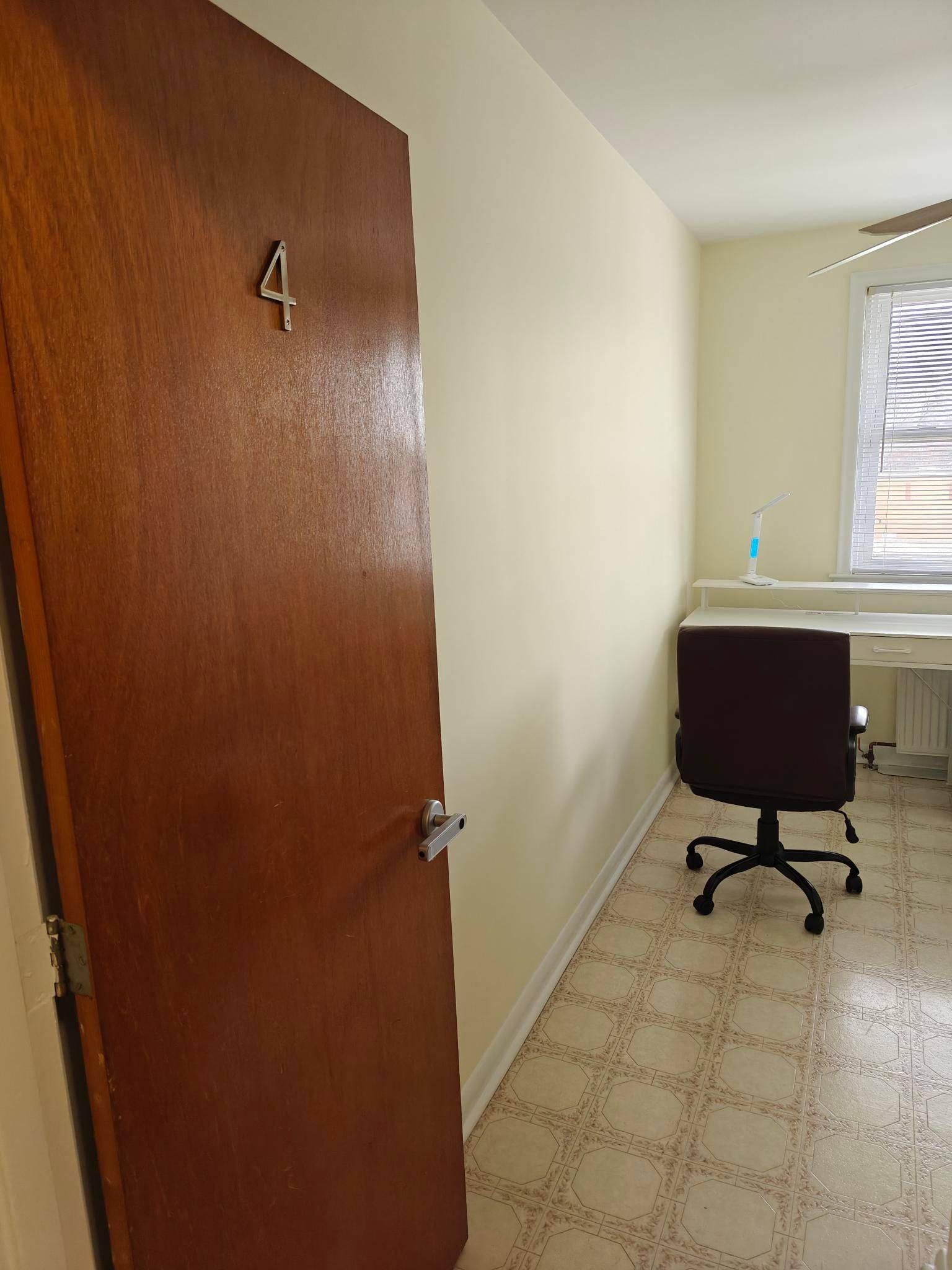 374 Central Park BLVD S #Room #4, Oshawa, ON L1H 5X2