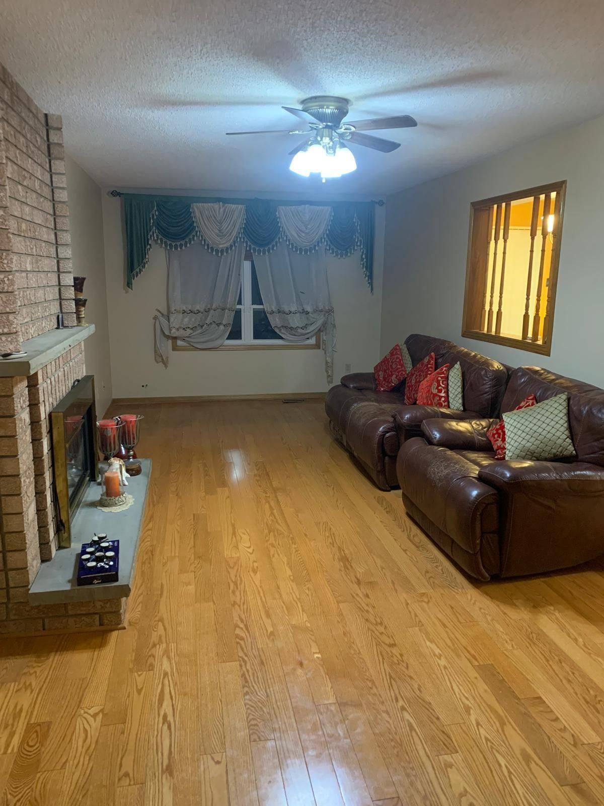 Toronto E09, ON M1E 5E4,18 David DR