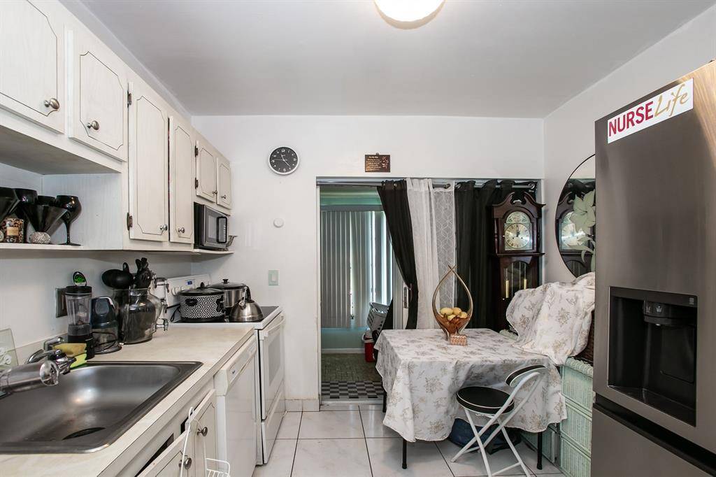 Margate, FL 33063,601 NW 77 #205