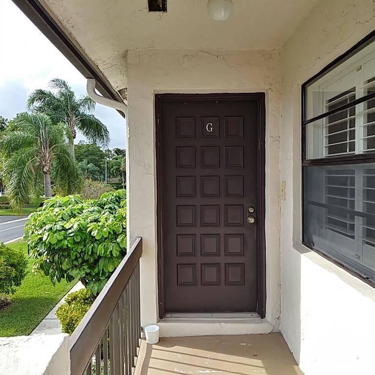 Boca Raton, FL 33433,8045 Eastlake Dr #1-G