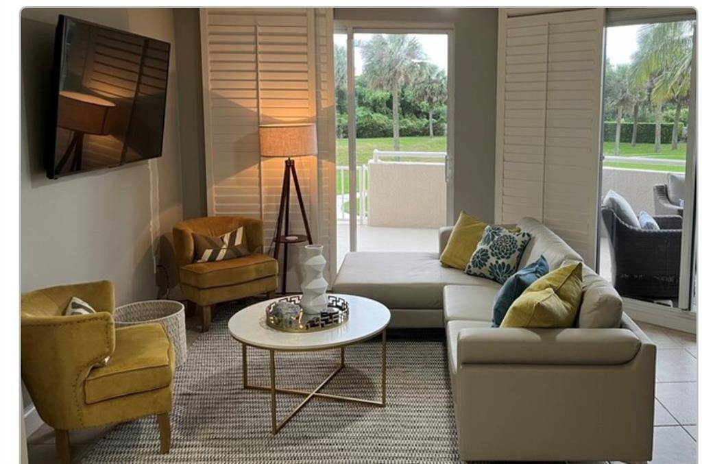 Fort Pierce, FL 34949,5051 N Highway A1a #T-4