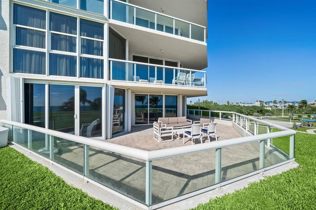 Hollywood, FL 33019,6051 N Ocean Dr #305