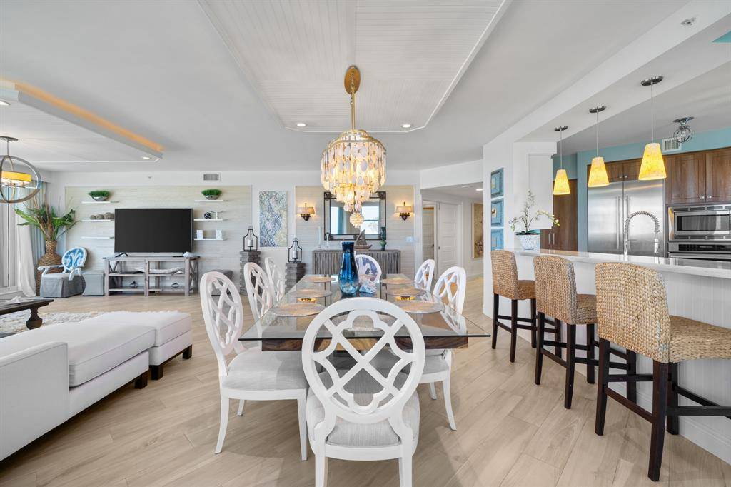 Hollywood, FL 33019,6051 N Ocean Dr #305