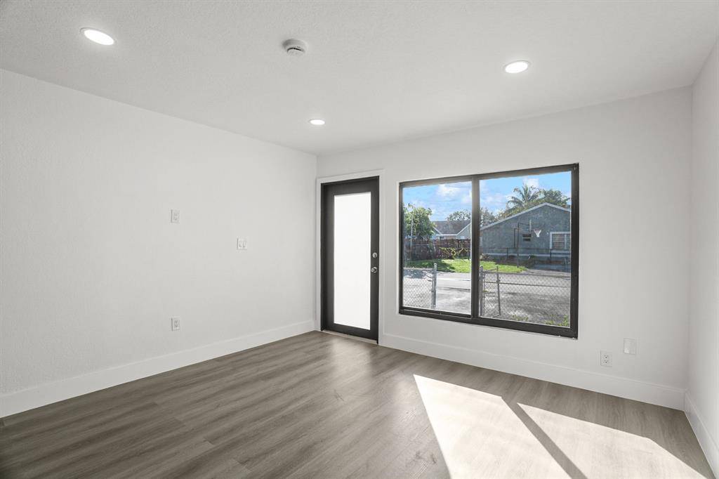 Miami Gardens, FL 33055,20731 NW 41st Avenue Rd