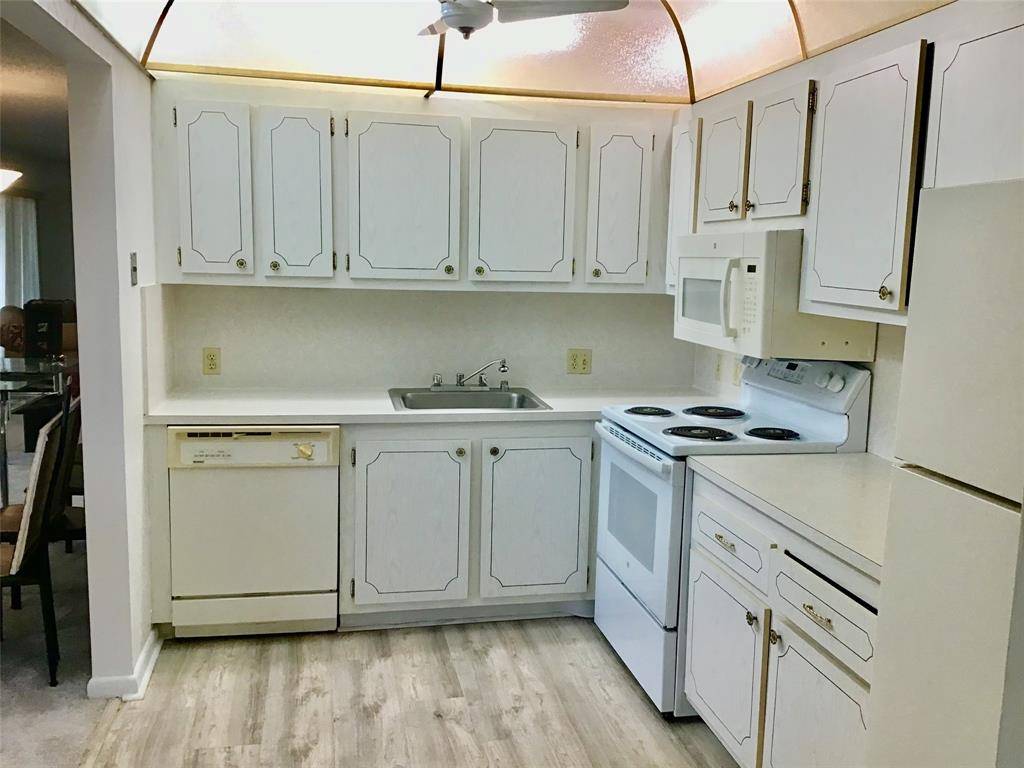 Boca Raton, FL 33434,204 Preston #204