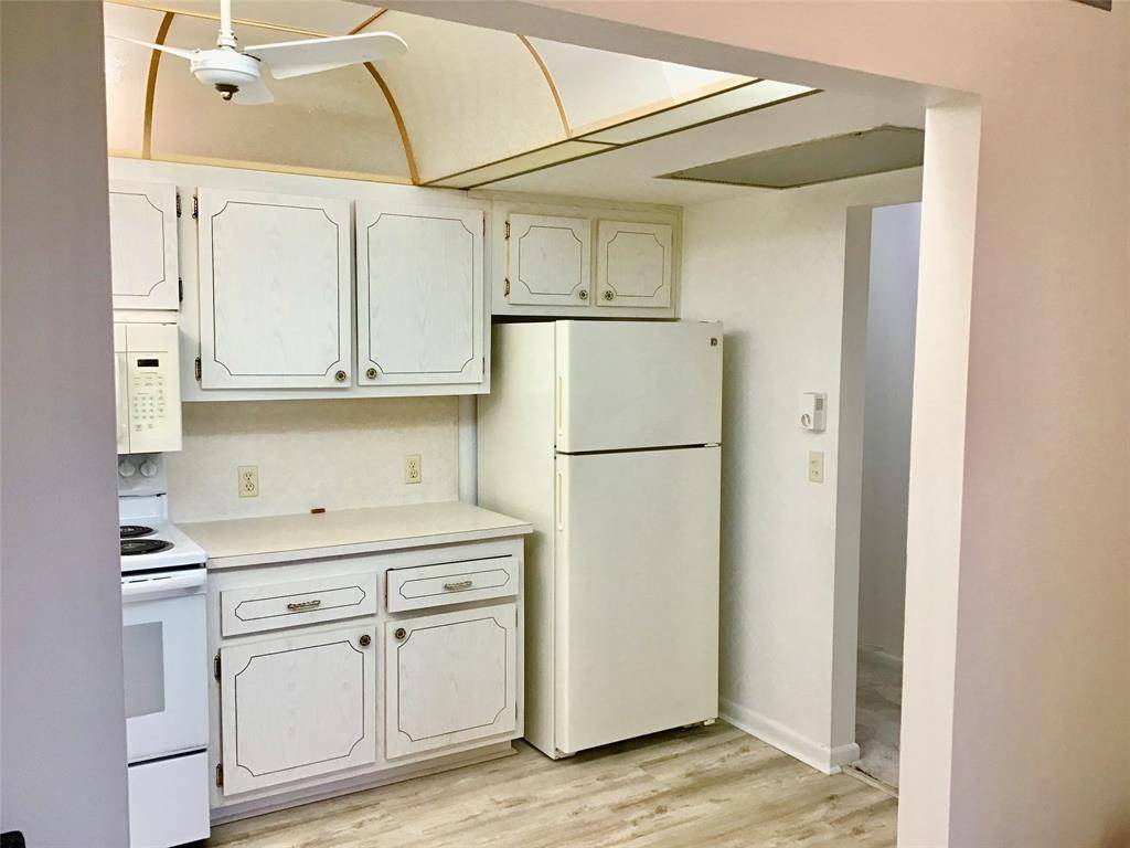 Boca Raton, FL 33434,204 Preston E #204