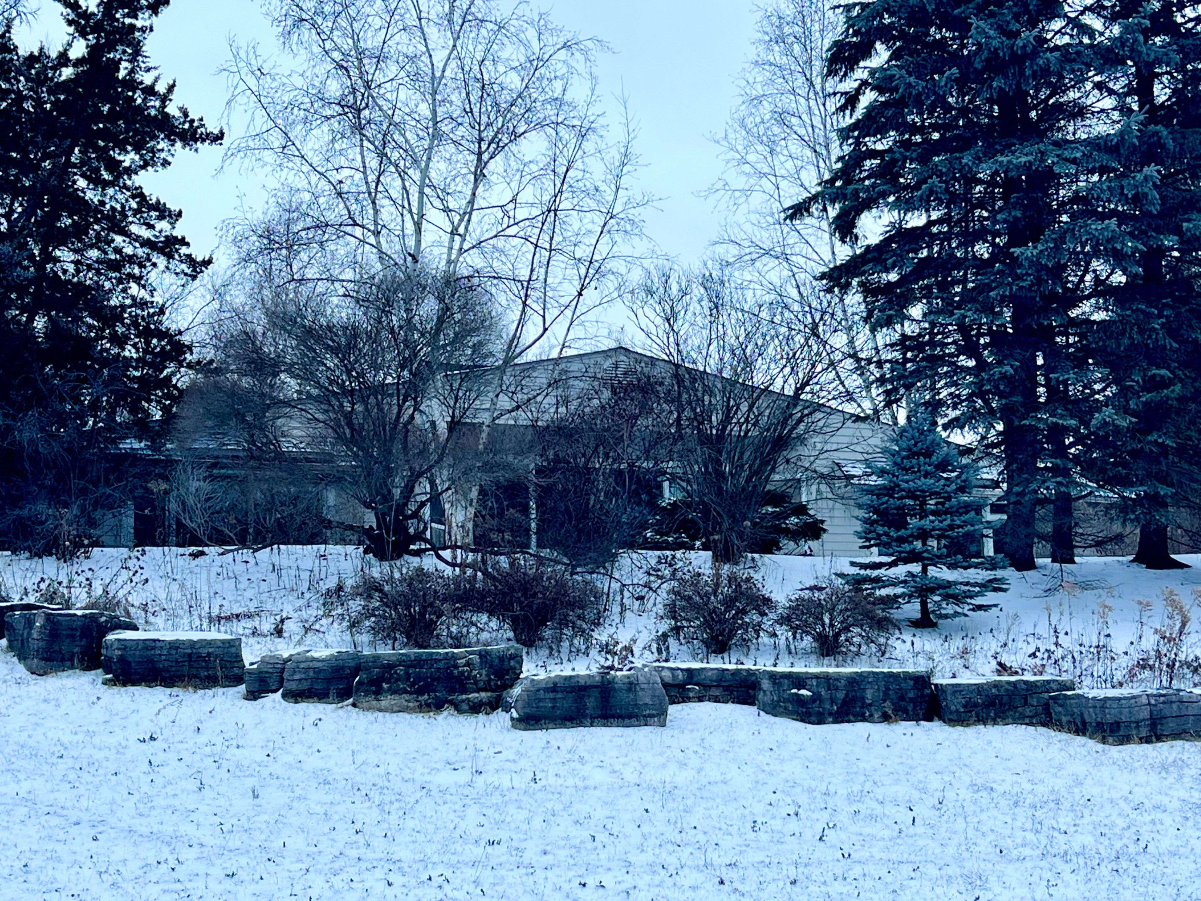 King, ON L7B 0C7,128 Brule TRL